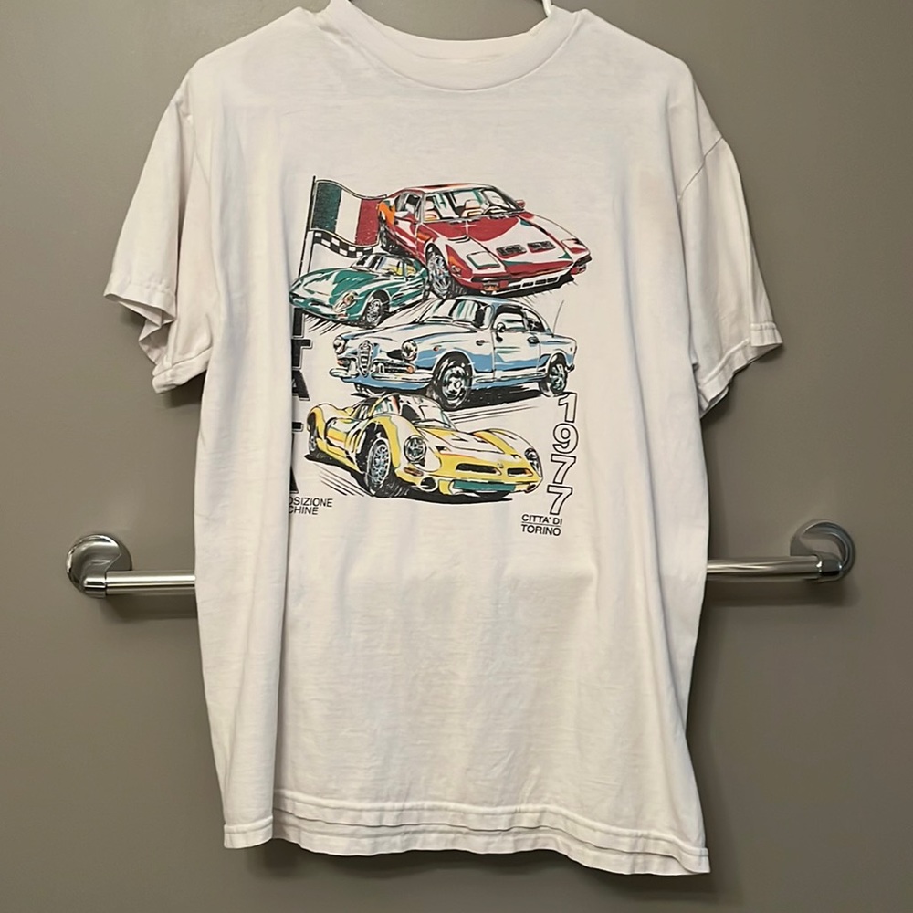 Brandy, Melville, car T-shirt
